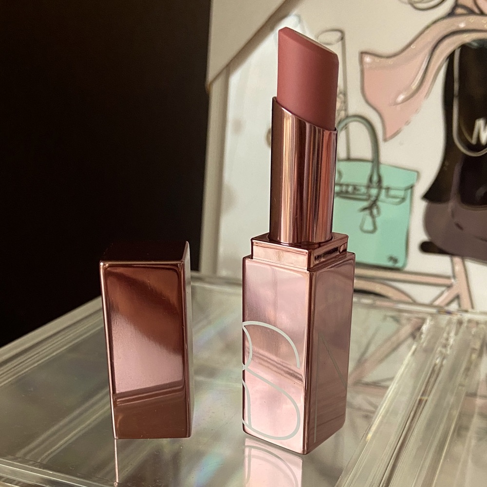 🆕 Nars Afterglow lip balm in fast lane